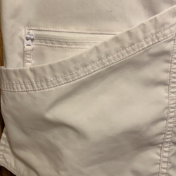 White scrub set - Picture 2 of 5